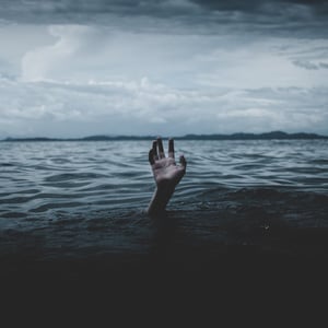 ian-espinosa-rX12B5uX7QM-unsplash square 300