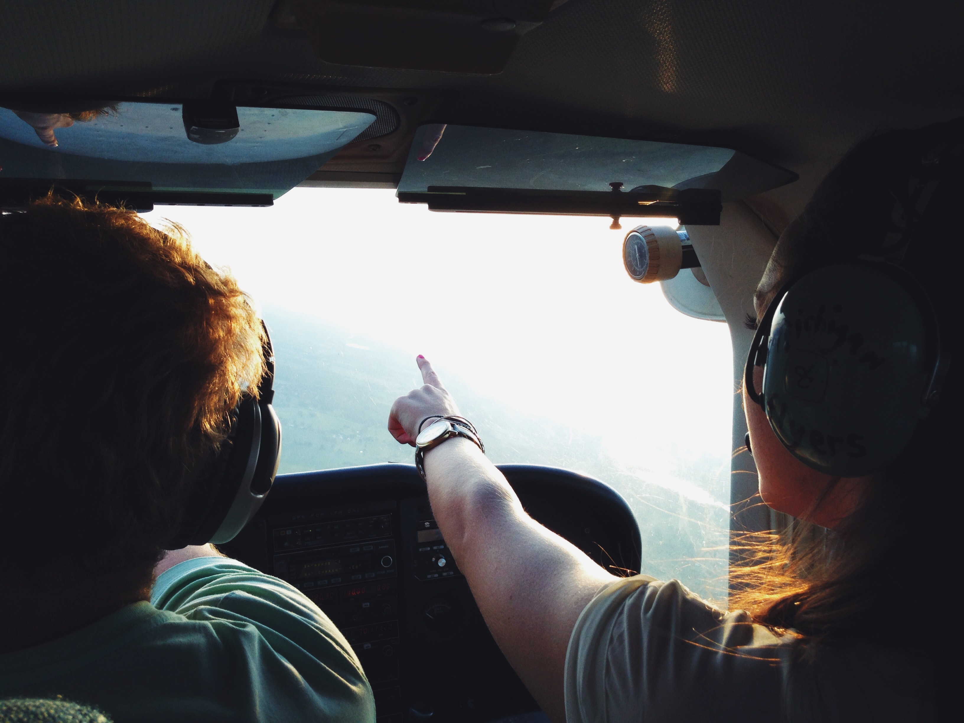 pexels-snapwire-cockpit pilots